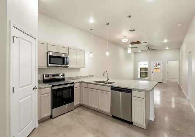 4th image of 406 W Avenue C, Copperas Cove, TX 76522 | MLS# 7433030