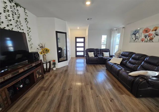 Photo 3 of Single family home for sale at 234 Canley Loop, Hutto, TX 78634 | MLS# 5739075 | Listing updated on 2026-04-26