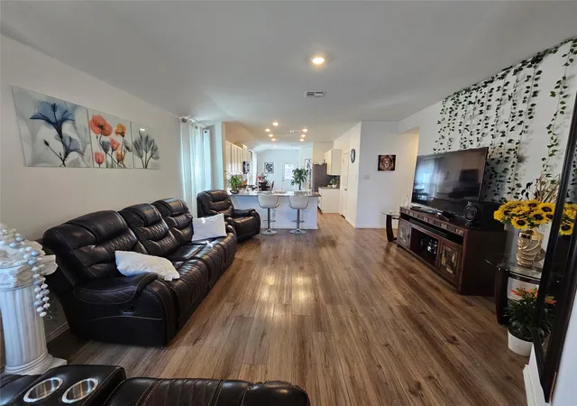 Photo 4 of Single family home for sale at 234 Canley Loop, Hutto, TX 78634 | MLS# 5739075 | Listing updated on 2026-04-26