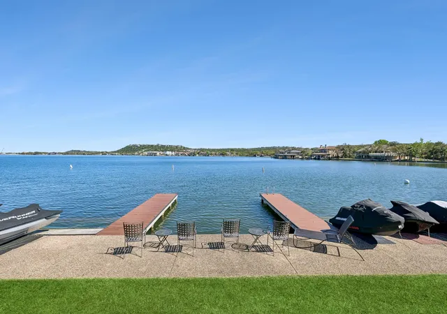 Homes for sale in Horseshoe Bay, TX | 101 Island Dr, Horseshoe Bay, TX 78657 | Houzeo