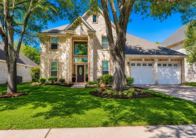 Photo 1 of Sale Pending at 12528 Labrador Cv, Austin, TX 78729 | MLS# 8244125 | Listing updated on 2026-10-11