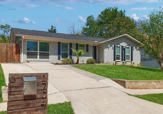 2nd image of 1704 Alleghany Dr, Austin, TX 78741 | MLS# 7529584