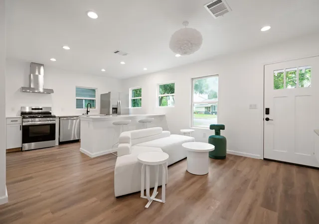 4th image of 3501 Grayson Ln, Austin, TX 78722 | MLS# 7694126