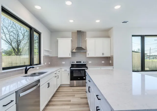 Photo 3 of Single family home for sale at 206 E Wonsley Dr #1, Austin, TX 78753 | MLS# 3231201 | Listing updated on 2026-08-20