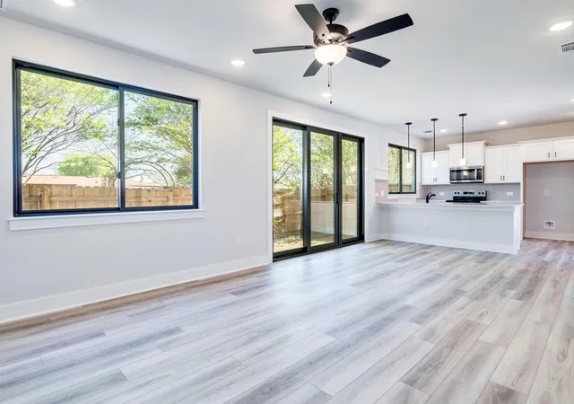 Photo 3 of Single family home for sale at 206 E Wonsley Dr #2, Austin, TX 78753 | MLS# 7058683 | Listing updated on 2026-09-23