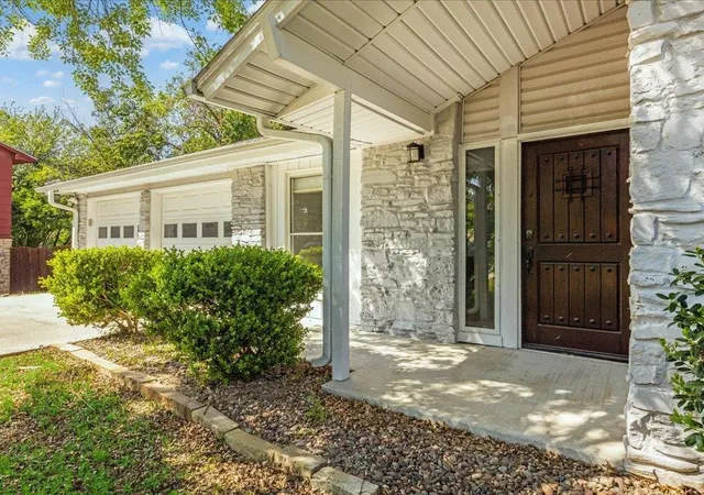 4th image of 7302 Meadowood Dr Dr, Austin, TX 78723 | MLS# 9527107