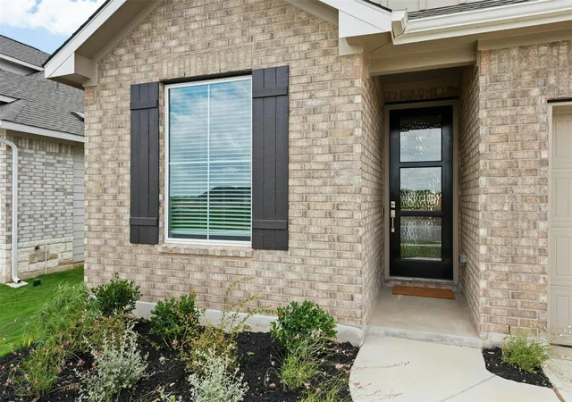 Photo 3 of Single family home for sale at 109 Carlsbad Ct, Georgetown, TX 78626 | MLS# 8394745 | Listing updated on 2026-07-31
