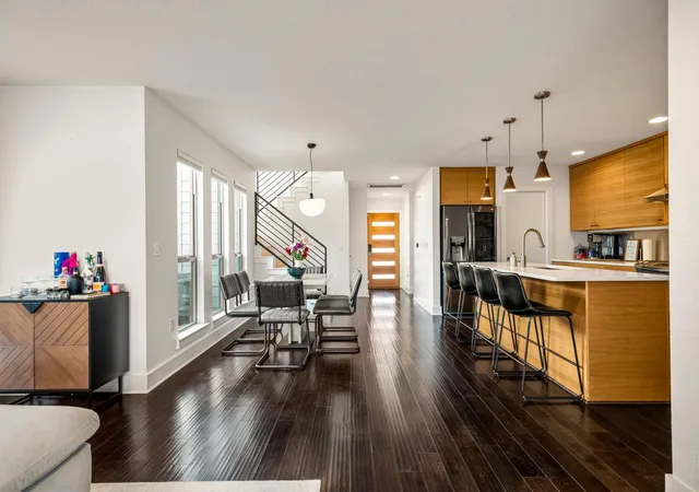 2nd image of 1124 Linden St #B, Austin, TX 78702 | MLS# 1741144