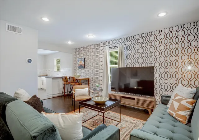 5th image of 1141 Berger St #A, Austin, TX 78721 | MLS# 6959698