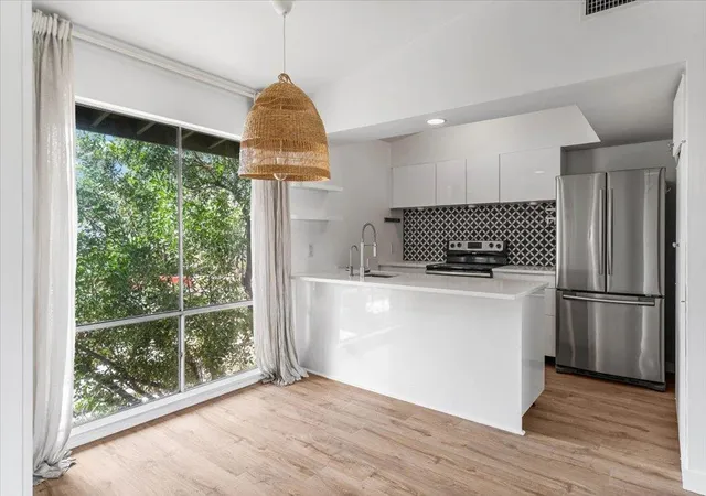 Photo 4 of Condo for sale at 1304 Mariposa Dr #206, Austin, TX 78704 | MLS# 3137833 | Listing updated on 2026-09-12