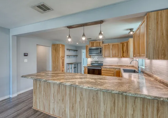 Homes for sale in Lexington, TX | 609 Dickson St, Lexington, TX 78947 | MLS# 4768754
