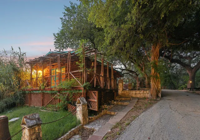 38th image of 12811 River Bnd, Austin, TX 78732 | MLS# 5931353