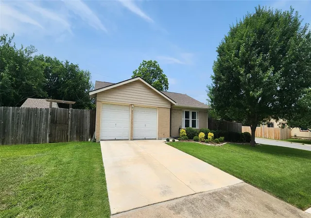 Photo 3 of Sale Pending at 1306 Lawnmont Dr, Round Rock, TX 78664 | MLS# 1773009 | Listing updated on 2026-10-09