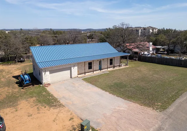 Homes for sale in Kingsland, TX | 2207 Boxwood Cir, Kingsland, TX 78639 | MLS# 3247013