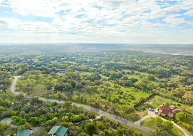 3rd image of 415 E Bartlett Dr, Buda, TX 78610 | MLS# 9866129