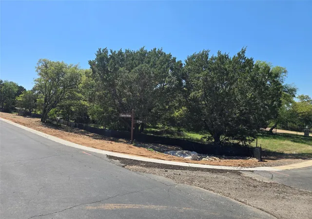Homes for sale in Horseshoe Bay, TX | 101 El Paso Dr, Horseshoe Bay, TX 78657 | MLS# 2633505