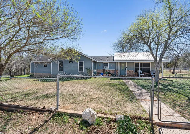 Homes for sale in Dale, TX | 137 Scarlet Oaks Dr, Dale, TX 78616 | MLS# 5407408