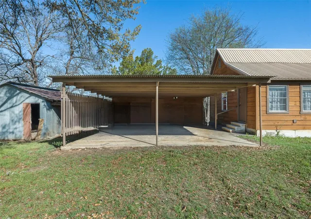 Homes for sale in Lexington, TX | 809 N Main St, Lexington, TX 78947 | MLS# 2031050