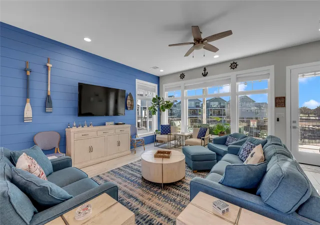 Photo 3 of Single family home for sale at 200 Marina Blf, Kingsland, TX 78639 | MLS# 2978232 | Listing updated on 2026-06-27