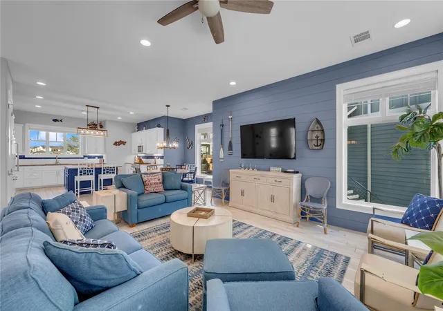 Photo 4 of Single family home for sale at 200 Marina Blf, Kingsland, TX 78639 | MLS# 2978232 | Listing updated on 2026-06-27