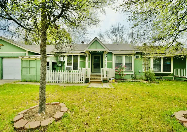 3rd image of 7905 Brockman St, Austin, TX 78757 | MLS# 8869820