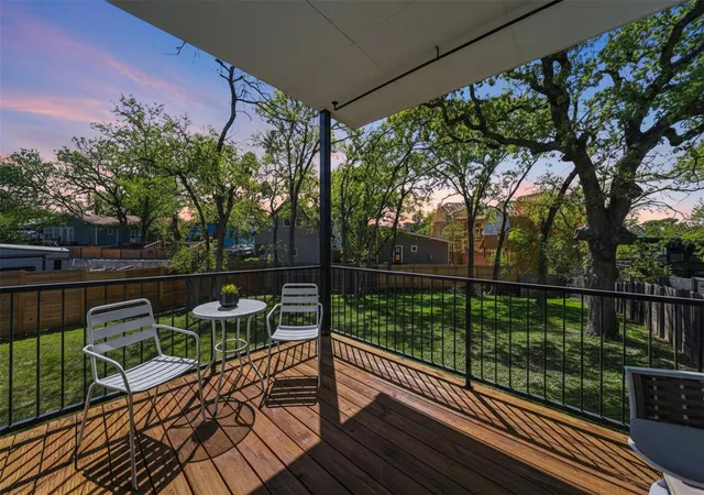 Listing Photo 5 - Condo for sale in building located at 4705 Louis Ave, Austin, TX 78721 - Unit #A & B