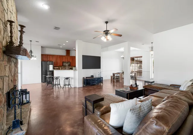 3rd image of 463 Beauchamp Rd, Dripping Springs, TX 78620 | MLS# 9778734