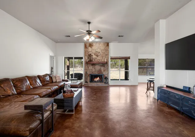 4th image of 463 Beauchamp Rd, Dripping Springs, TX 78620 | MLS# 9778734