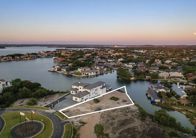 11th image of 1213 Apache Tears, Horseshoe Bay, TX 78657 | MLS# 6488672