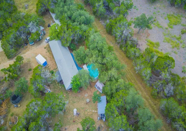 28th image of 210 W Lakeshore Dr, Dripping Springs, TX 78620 | MLS# 9831210