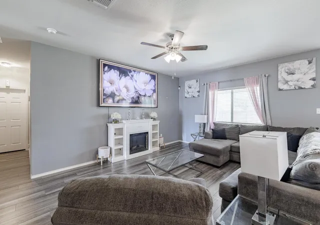 Photo 4 of Single family home for sale at 302 Paddock Ln, Killeen, TX 76542 | MLS# 5203147 | Listing updated on 2026-05-12
