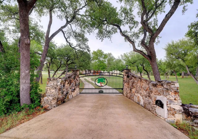Photo 2 of Single family home for sale at 401 Trl Ridge Rd, Wimberley, TX 78676 | MLS# 1152725 | Listing updated on 2026-09-01