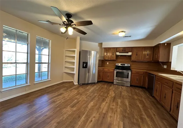 4th image of 1047 Private Road 3022, Elgin, TX 78621 | MLS# 8943459