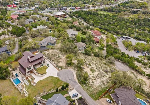 5th image of 4000 Tejon Cir, Austin, TX 78734 | MLS# 3436376