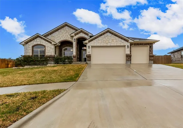 1st image of 9000 Grand Oaks Ln, Killeen, TX 76542 | MLS# 7903755