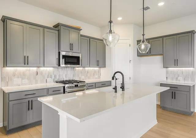 4th image of 8601 Dongan Dr, Austin, TX 78744 | MLS# 9881675