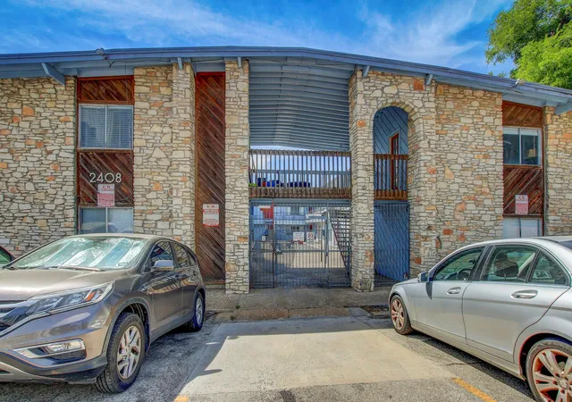 23rd image of 2408 Longview St #211, Austin, TX 78705 | MLS# 9506169