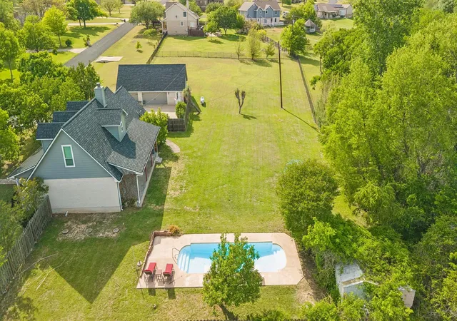 2nd image of 205 Morningside Cir, Hutto, TX 78634 | MLS# 1831174