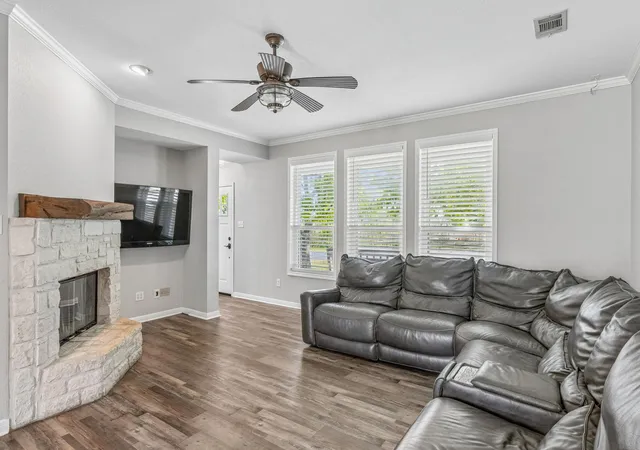 5th image of 205 Morningside Cir, Hutto, TX 78634 | MLS# 1831174