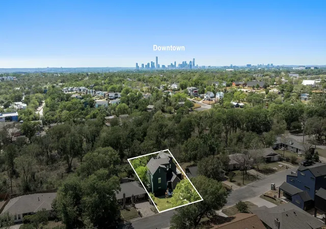 35th image of 5109 Stone Gate Dr #1, Austin, TX 78721 | MLS# 9154542