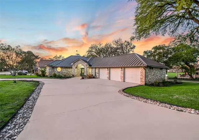 Homes for sale in Horseshoe Bay, TX | 501 Sombrero, Horseshoe Bay, TX 78657 | MLS# 1685672
