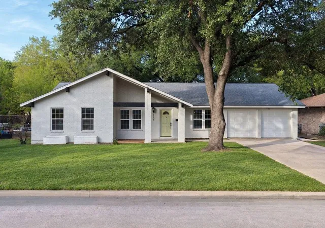 Single family home for sale at 3100 Lynridge Dr, Austin, TX 78723 | MLS# 8624488