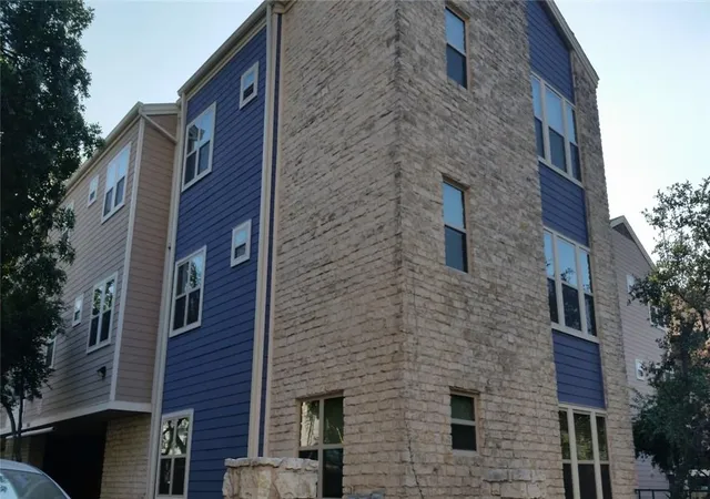 1st image of 2414 Longview St #206, Austin, TX 78705 | MLS# 8725751