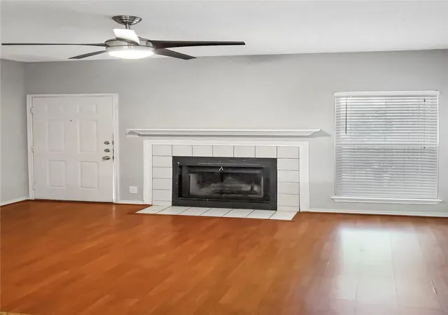 2nd image of 2414 Longview St #206, Austin, TX 78705 | MLS# 8725751