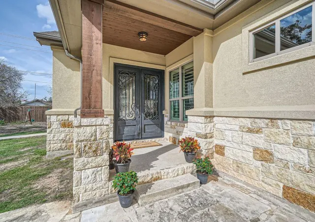 Photo 4 of Single family home for sale at 100 Dakota Dr, Georgetown, TX 78633 | MLS# 8242423 | Listing updated on 2026-09-25
