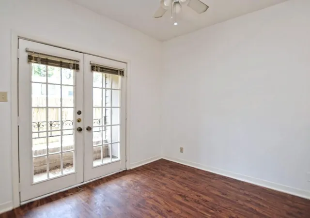 Listing Photo 4 - Condo for sale in building located at 2216 San Gabriel St, Austin, TX 78705 - Unit #105