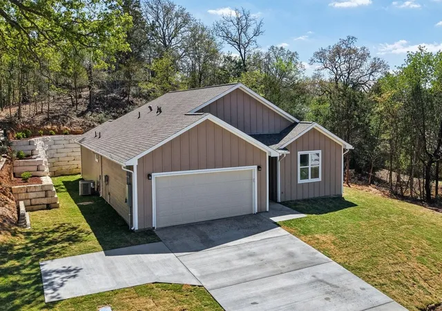 2nd image of 473 Tahitian Dr, Bastrop, TX 78602 | MLS# 2045735