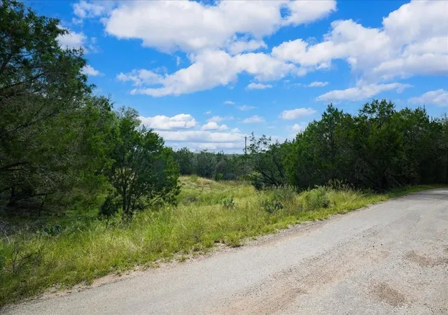 Homes for sale in Spicewood, TX | 00 Breezing Ln, Spicewood, TX 78669 | MLS# 2821494