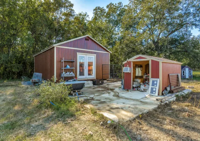25th image of 610 Pleasant Grove Rd, Elgin, TX 78621 | MLS# 2409570