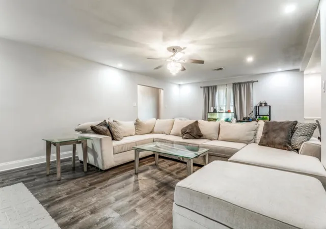 Photo 4 of Single family home for sale at 610 Pleasant Grv Rd, Elgin, TX 78621 | MLS# 2409570 | Listing updated on 2026-04-09
